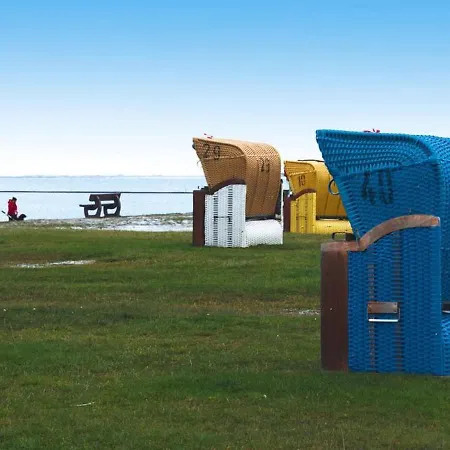 Gemuetliche Doppelhaushaelfte In Strandnaehe In